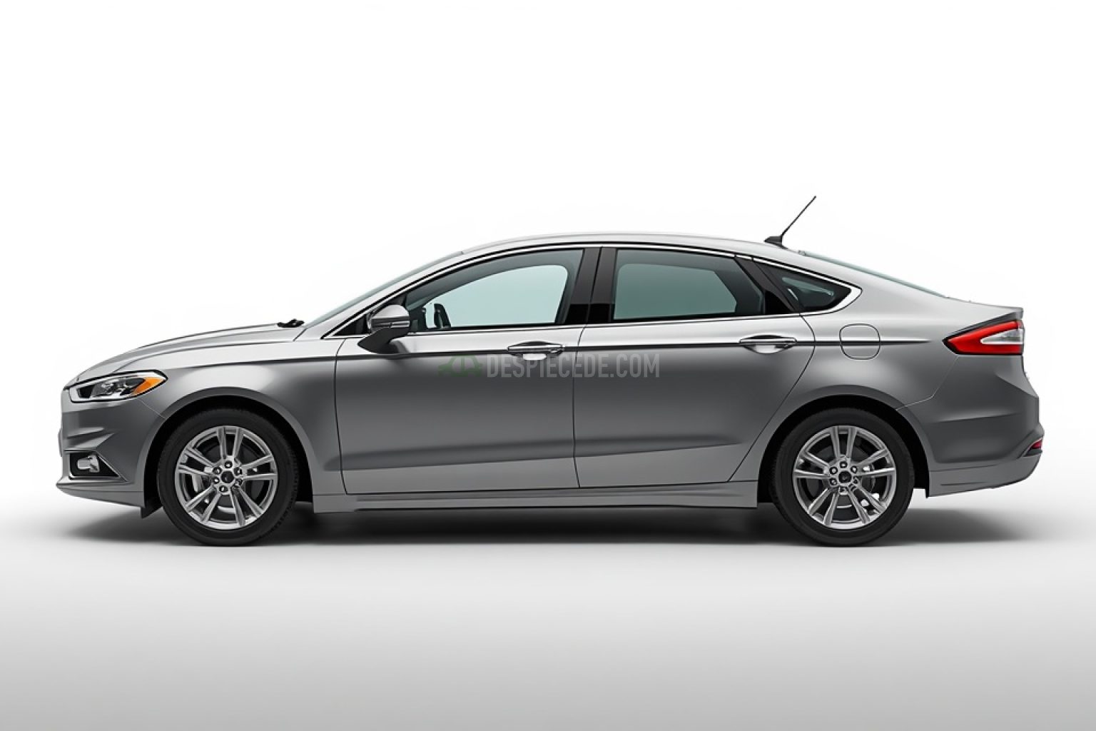 Despiece Ford Mondeo IV Hatchback 2.0 TDCi (150 cv) ECOnetic 2017 gris