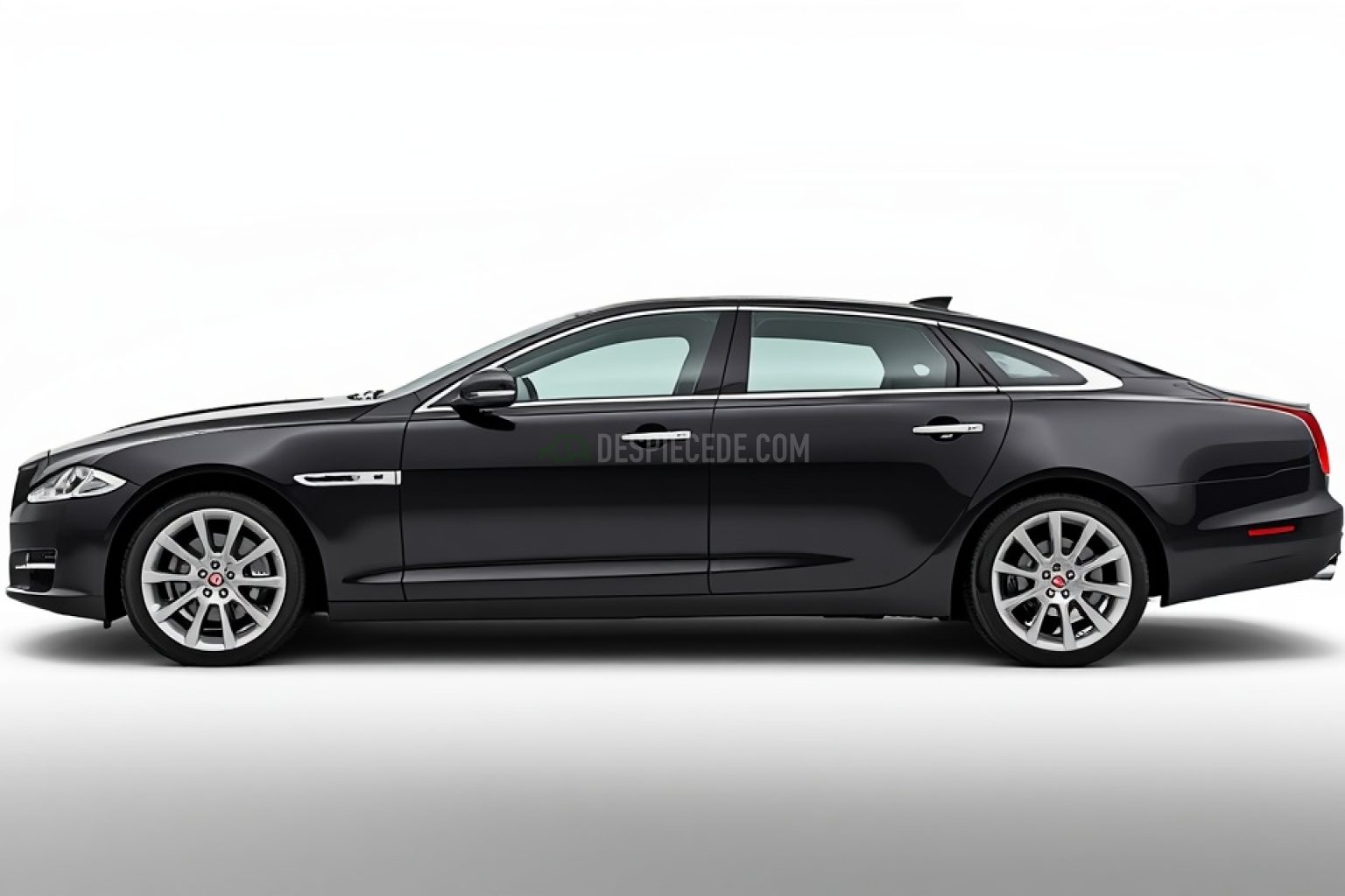 Despiece Jaguar XJ Long (X351) 3.0d V6 (275 cv) Automatico 2015 negro