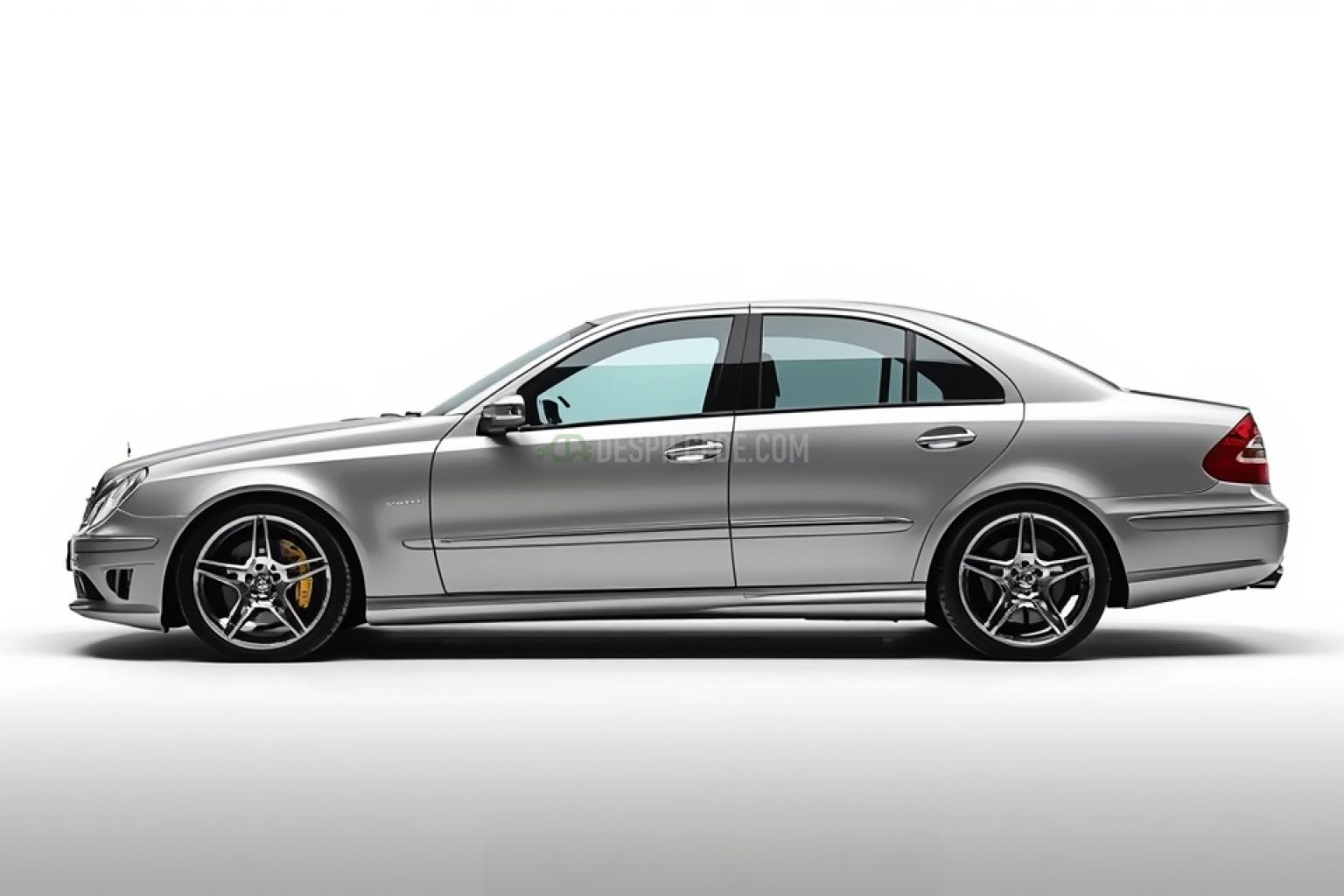 Despiece Mercedes Benz Clase E T-mod. (S211) AMG E 55 (476 cv) 2004 gris