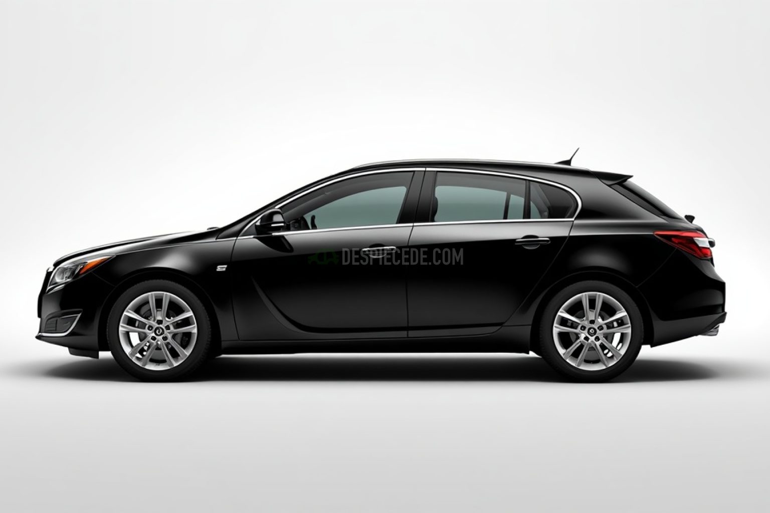 Despiece Opel Insignia Hatchback (Versión 2013) 2.0 CDTI (170 cv) AWD Automatico 2015 negro