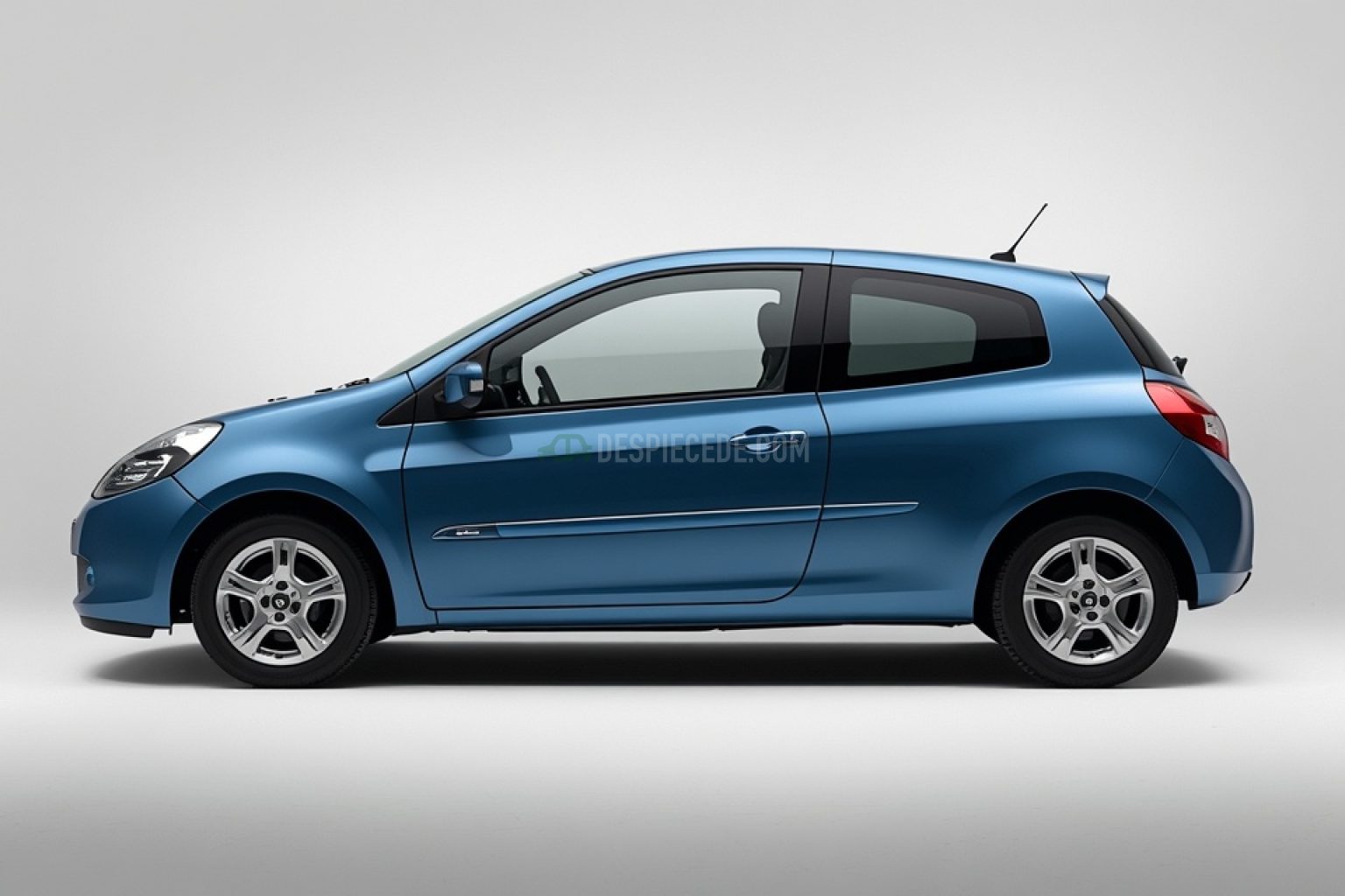 Despiece Renault Clio III (Versión 2009) 1.1 i 16V (78 cv) Automatico 2012 azul