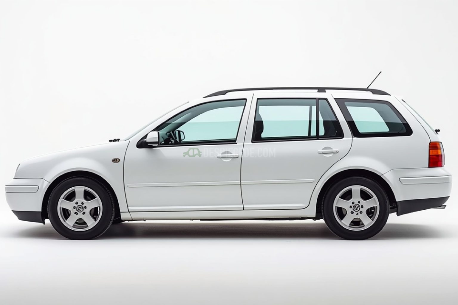 Despiece Volkswagen Golf IV Variant (1J5) 1.9 SDI (68 cv) 2004 blanco